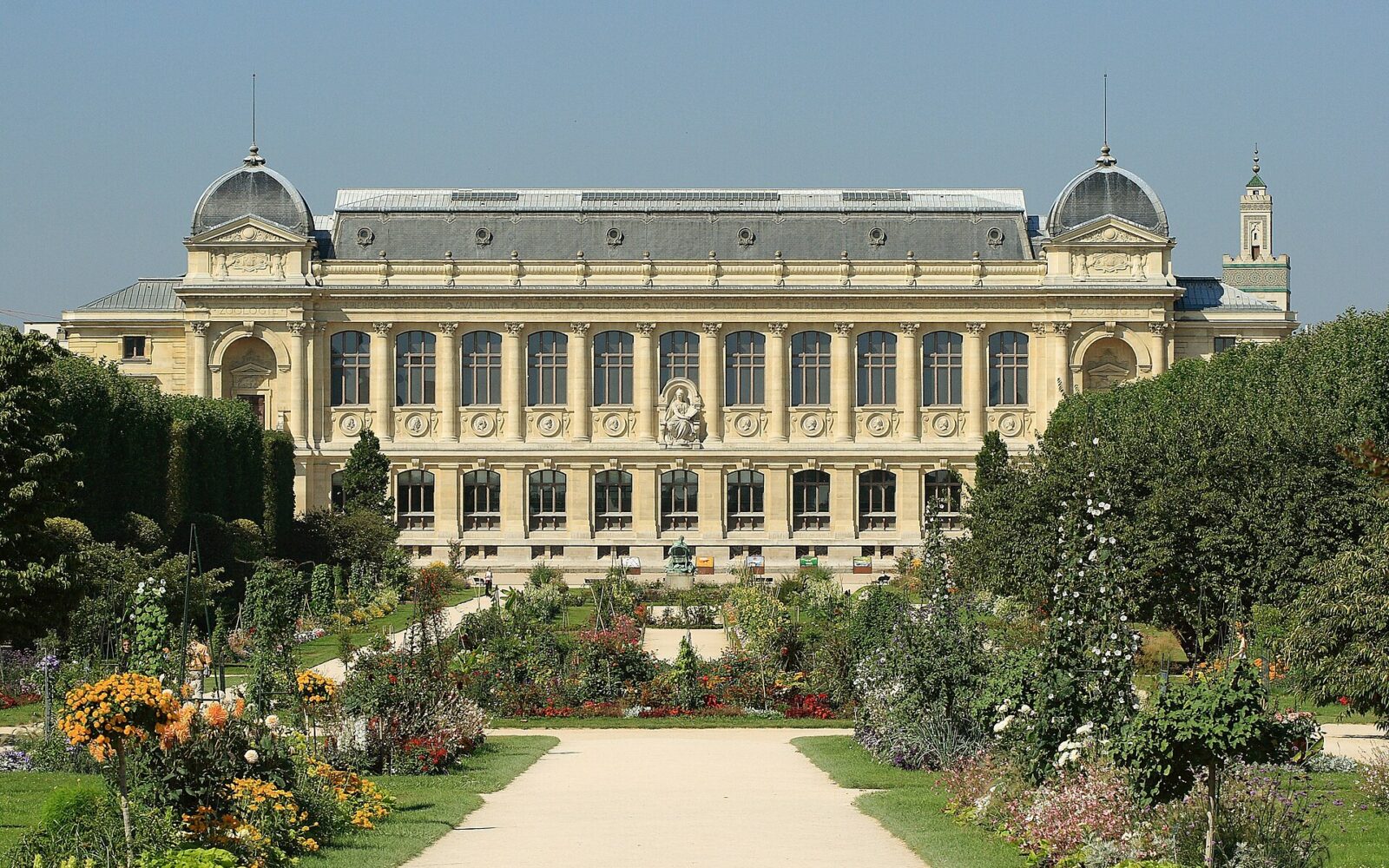 La Grande Galerie de l'Évolution du Muséum, au Jardin des Plantes
