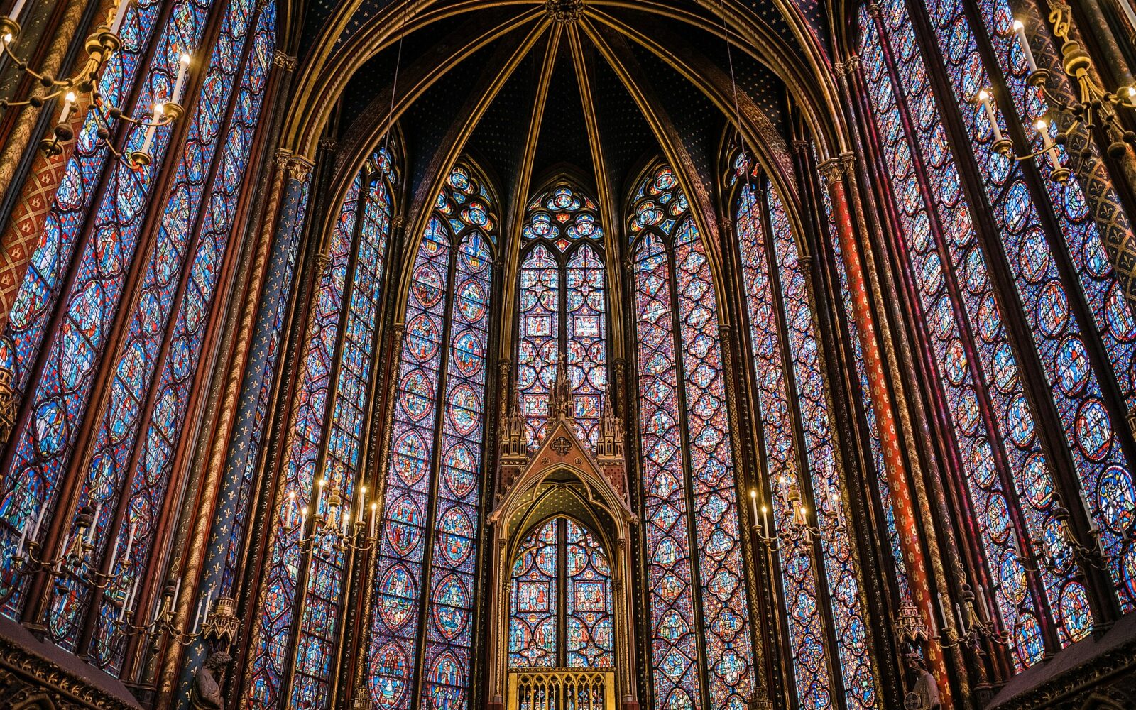 Les verrières de la chapelle haute de la Sainte-Chapelle