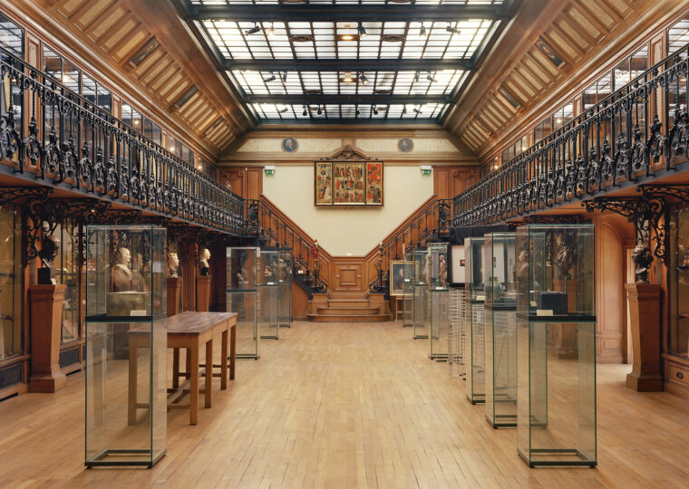 La salle du musée d'Histoire de la médecine, université Paris Cité